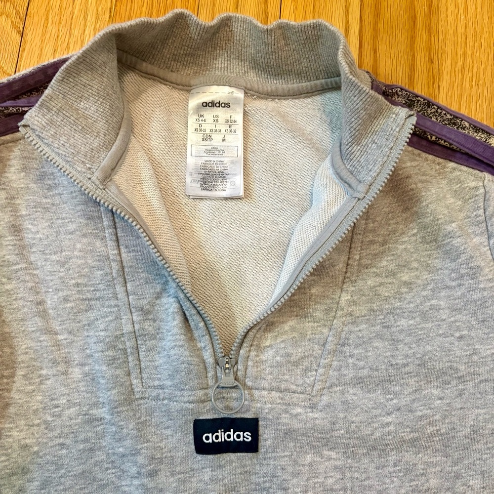 ✨ ADIDAS ✨ Cropped Gray Quarter Zip Sweatshirt Purple Velvet Stripes Size XS - Picture 7 of 10